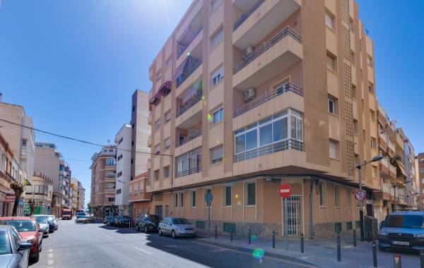 Apartamento - Venta - Los balcones - Torrevieja