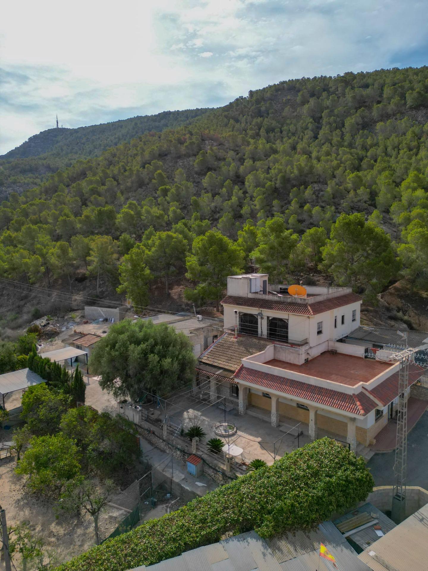 Casa con terreno en Orihuela
