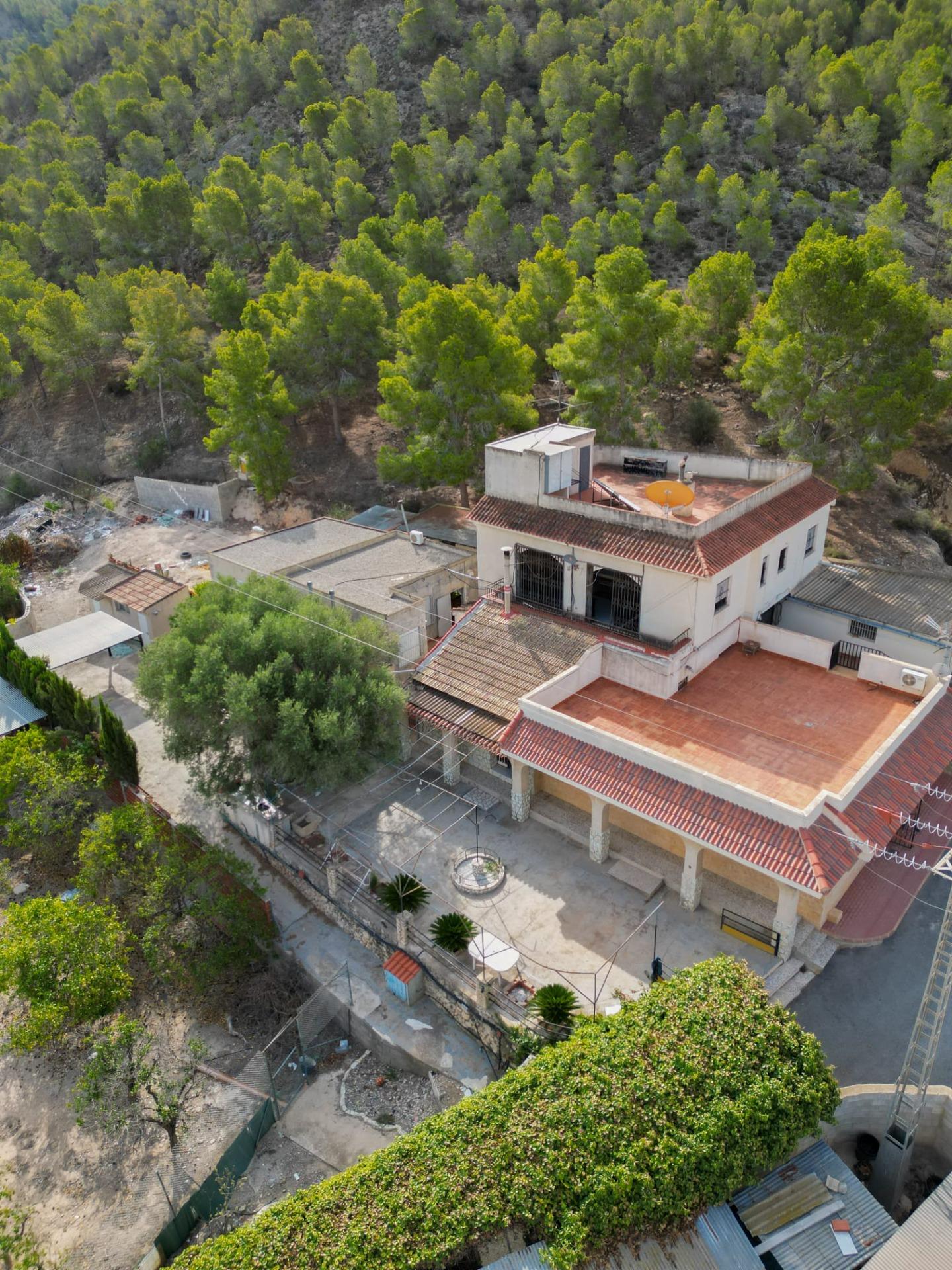 Casa con terreno en Orihuela