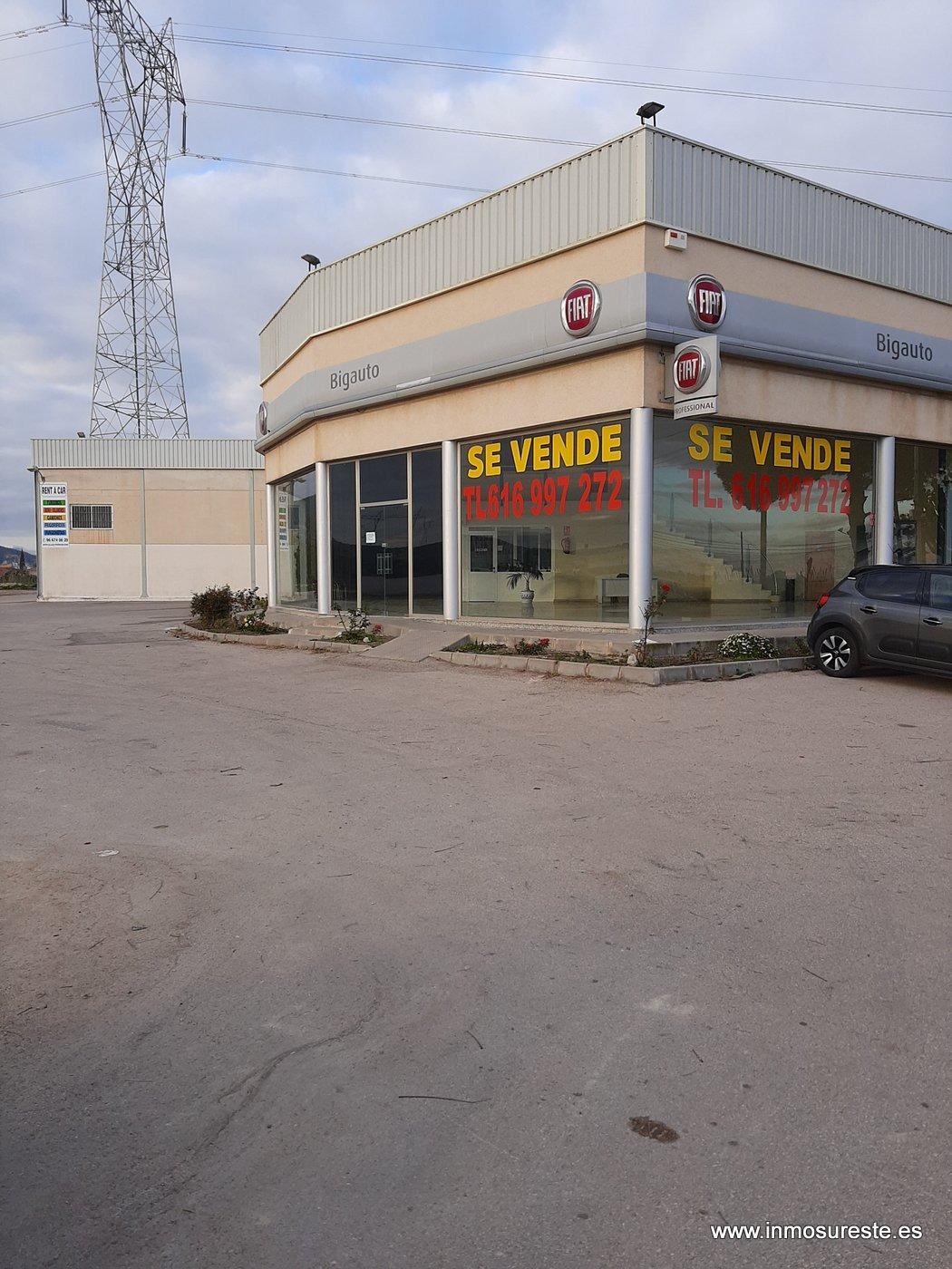 Nave industrial en Orihuela