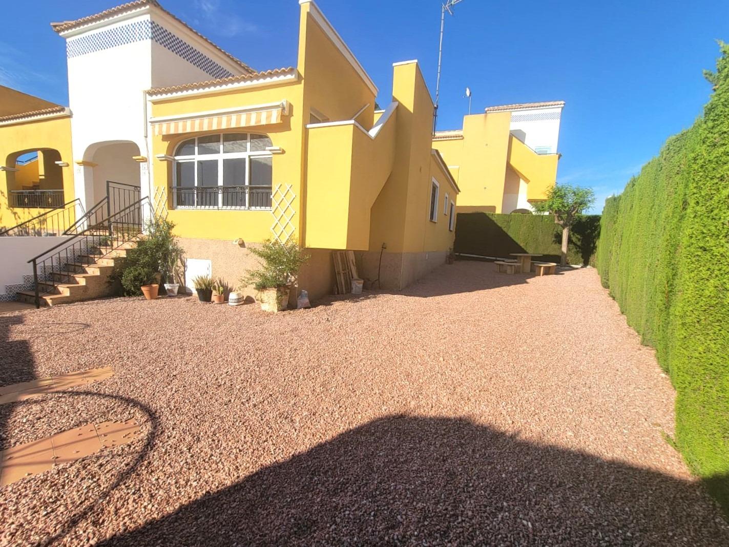 Adosado en Los Montesinos