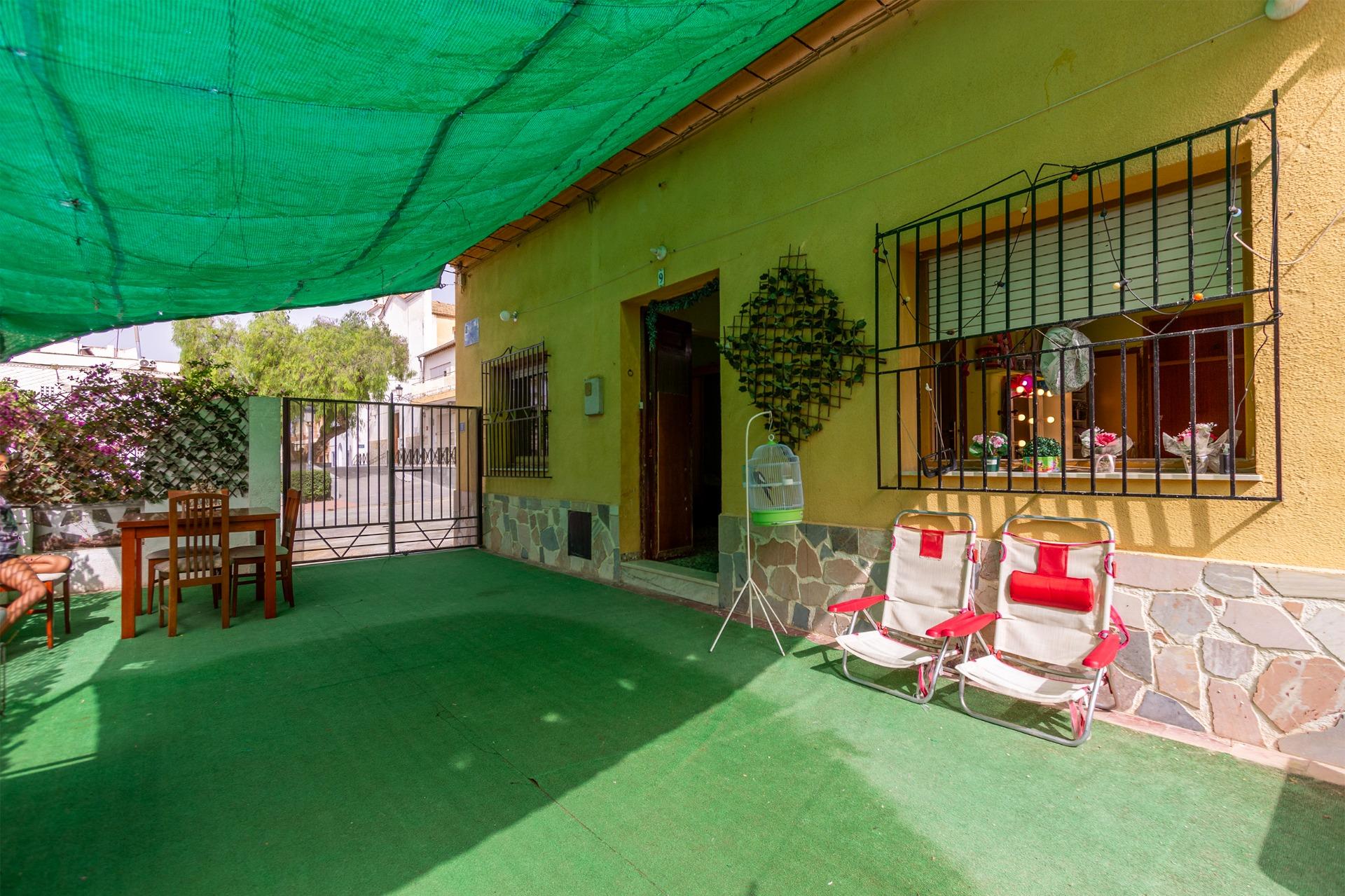 Casa con terreno en Orihuela