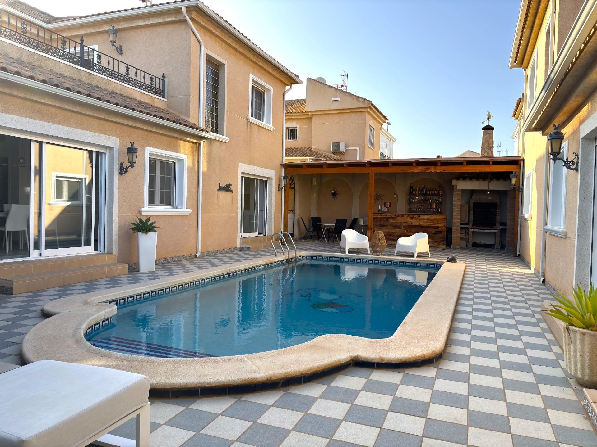 Villa en Pilar de la Horadada