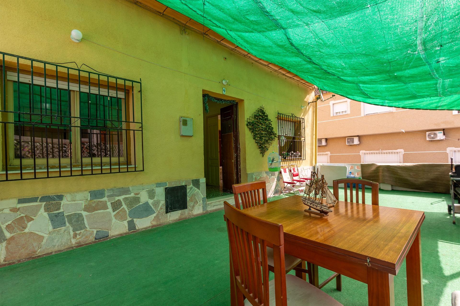 Casa con terreno en Orihuela